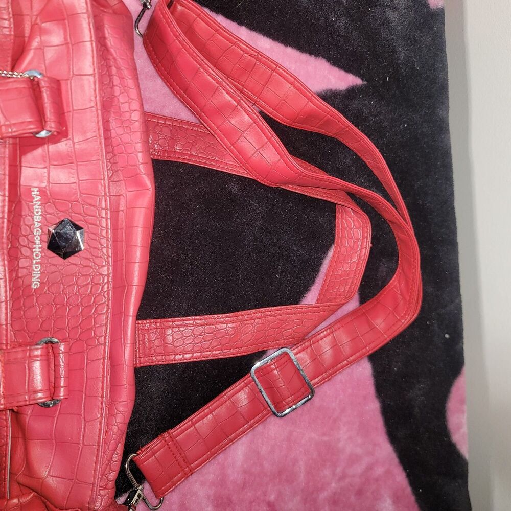 Thinkgeek Handbag Of Holding - W/Strap Red Dragon… - image 4